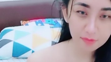 Mbeb Lepas Jilbab Spill Belahan Dada