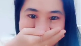 Mia Buruan Lock Spill Toket Mekinya di Kantor Dream