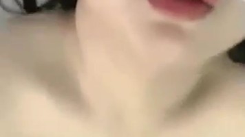 Amelinda Mahasiswi Montok Remas Toket