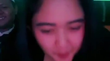Si Cantik Live Di Karaoke Digrepe Pelanggan