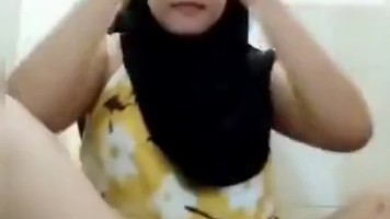 Daster Kuning Colok Memek